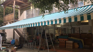 電動オーニングテントを幼稚園の教室前に施工