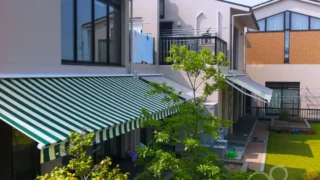 風力センサー付き電動オーニングを乳児院に施工